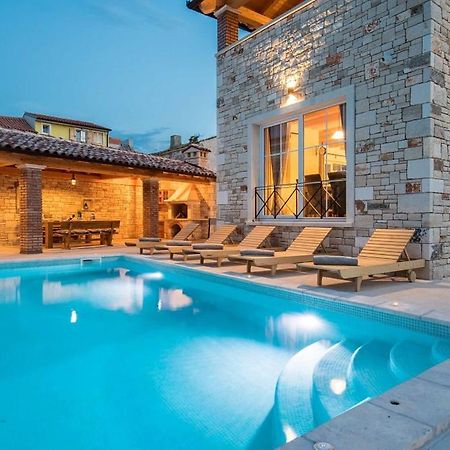 Moderne Istrische Steinvilla - 4 Sterne Mit Privatem, Beheizbaren Pool & Meerblick Kavran Eksteriør bilde