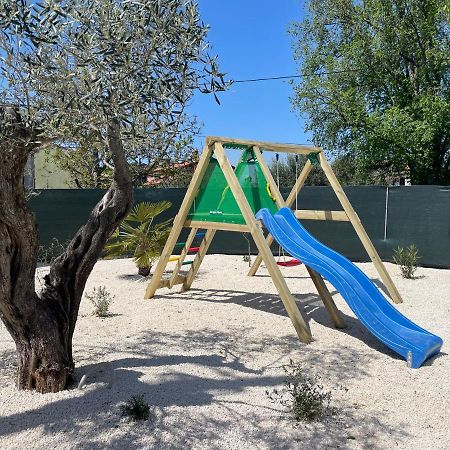 Moderne Istrische Steinvilla - 4 Sterne Mit Privatem, Beheizbaren Pool & Meerblick Kavran Eksteriør bilde