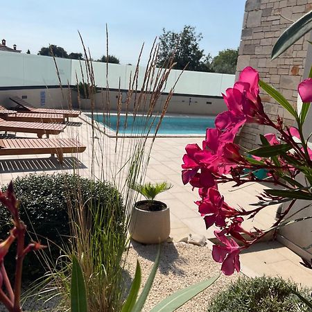Moderne Istrische Steinvilla - 4 Sterne Mit Privatem, Beheizbaren Pool & Meerblick Kavran Eksteriør bilde