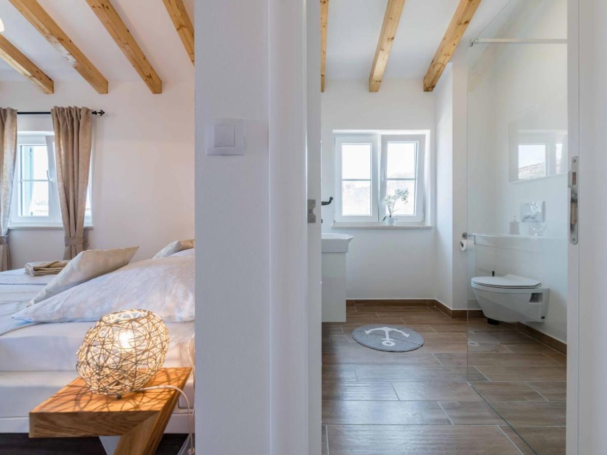 Moderne Istrische Steinvilla - 4 Sterne Mit Privatem, Beheizbaren Pool & Meerblick Kavran Eksteriør bilde